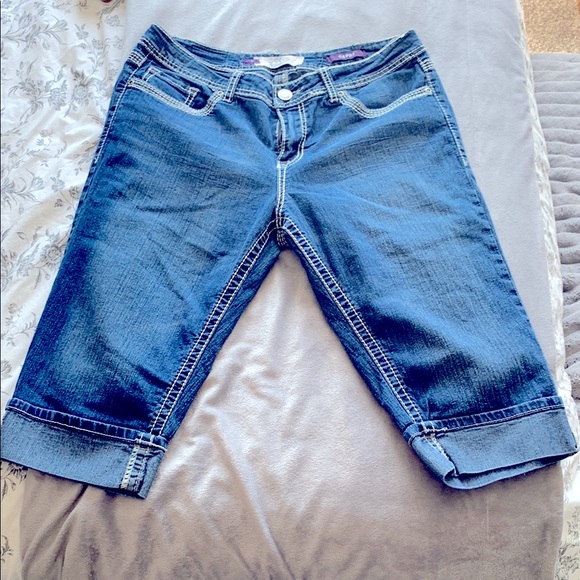 VGS size 12 Women's Blue Denim Jean‎ Capri Pants embellished cuffed soft pockets - Picture 1 of 12